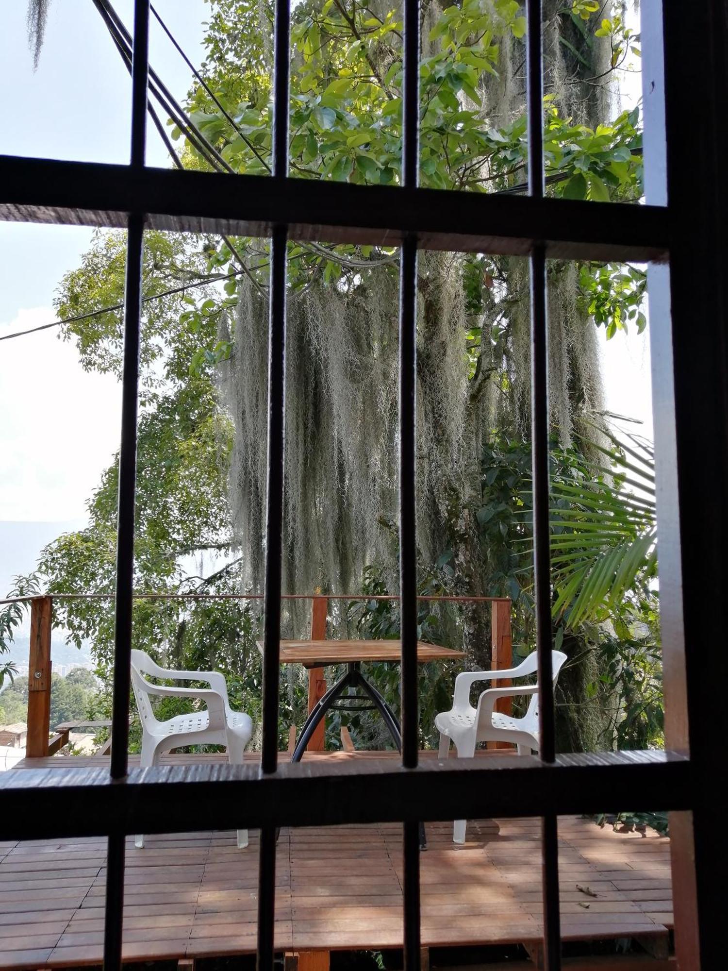 Eco Hostal Casa La Juana Bed & Breakfast Medellin Room photo